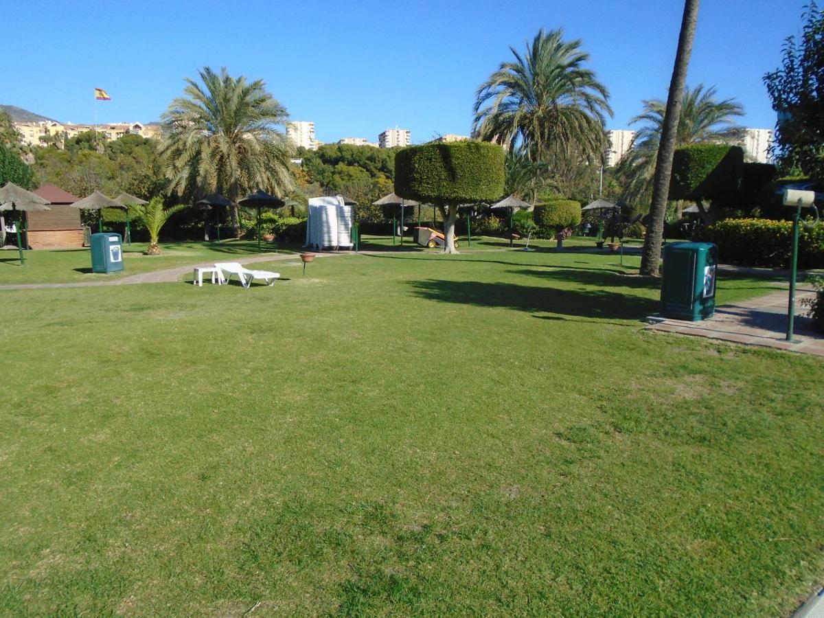 Benal Superb Front 1 Bedroom Apartment, Sleeps 5 * Benalmadena