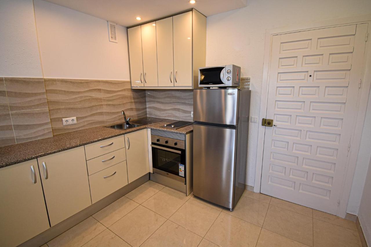 Benal Superb Front 1 Bedroom Apartment, Sleeps 5 Benalmadena