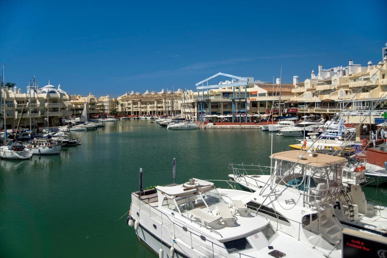 Benal Superb Front 1 Bedroom Apartment, Sleeps 5 * Benalmadena