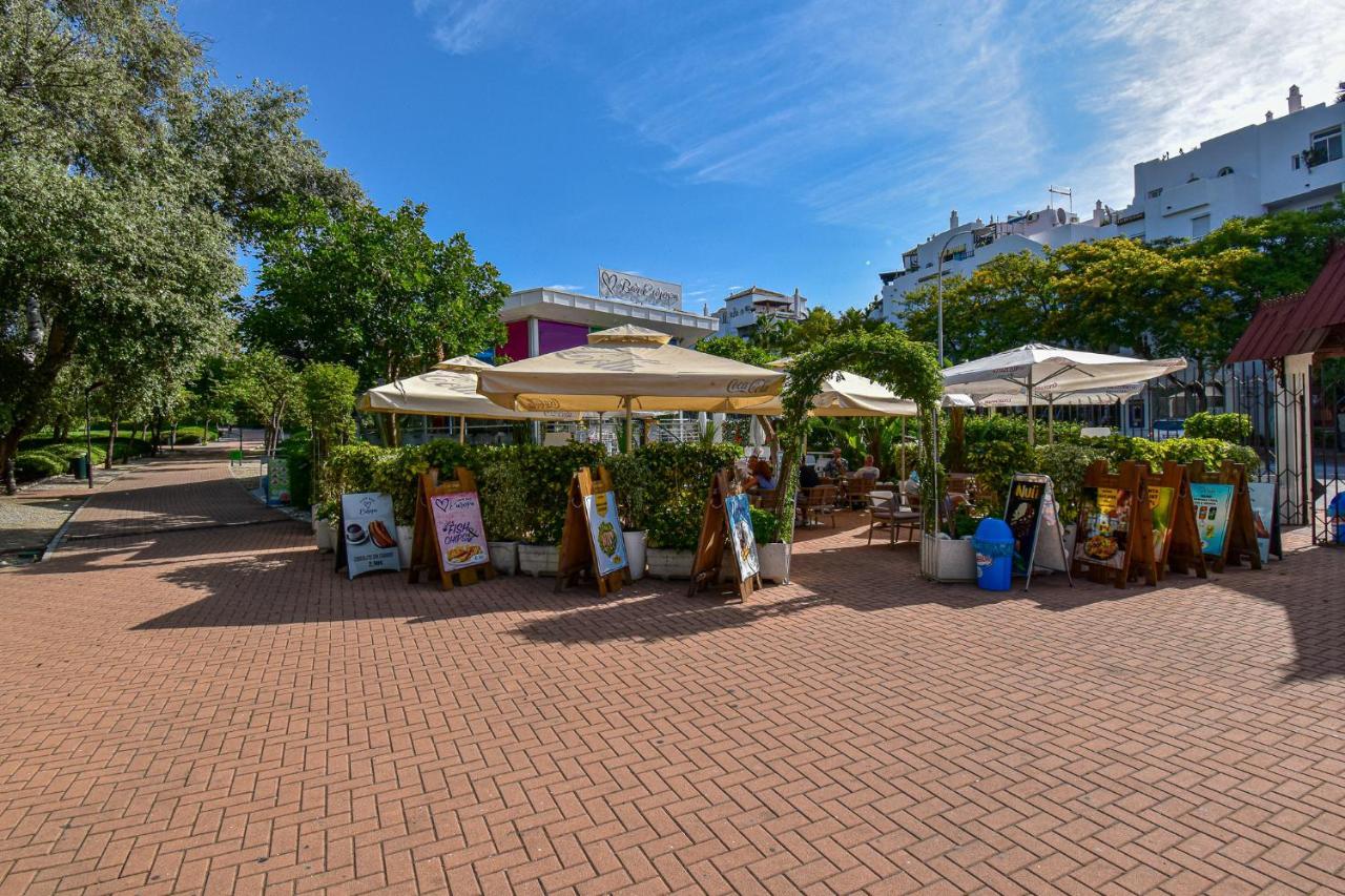 Benal Superb Front 1 Bedroom Apartment, Sleeps 5 Benalmadena