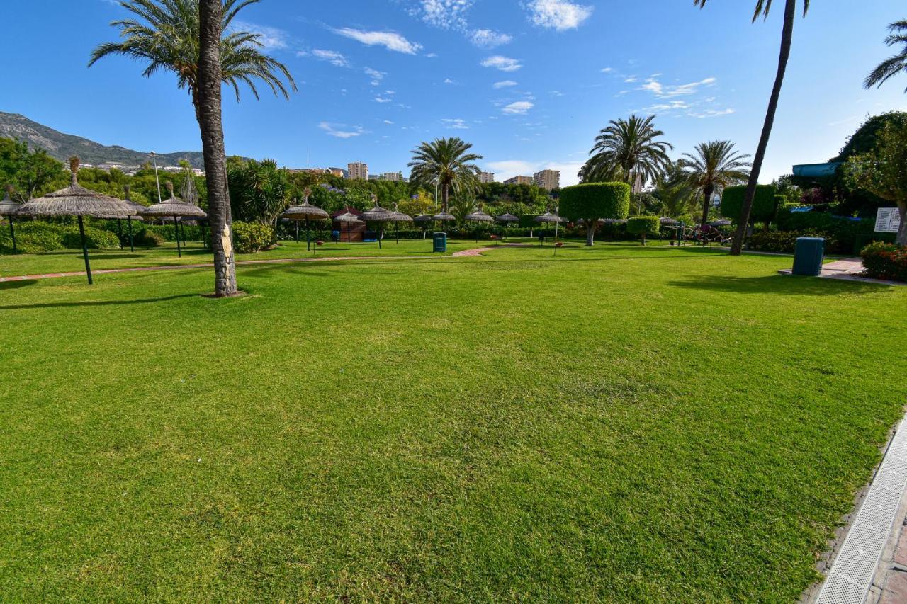 Benal Superb Front 1 Bedroom Apartment, Sleeps 5 * Benalmadena