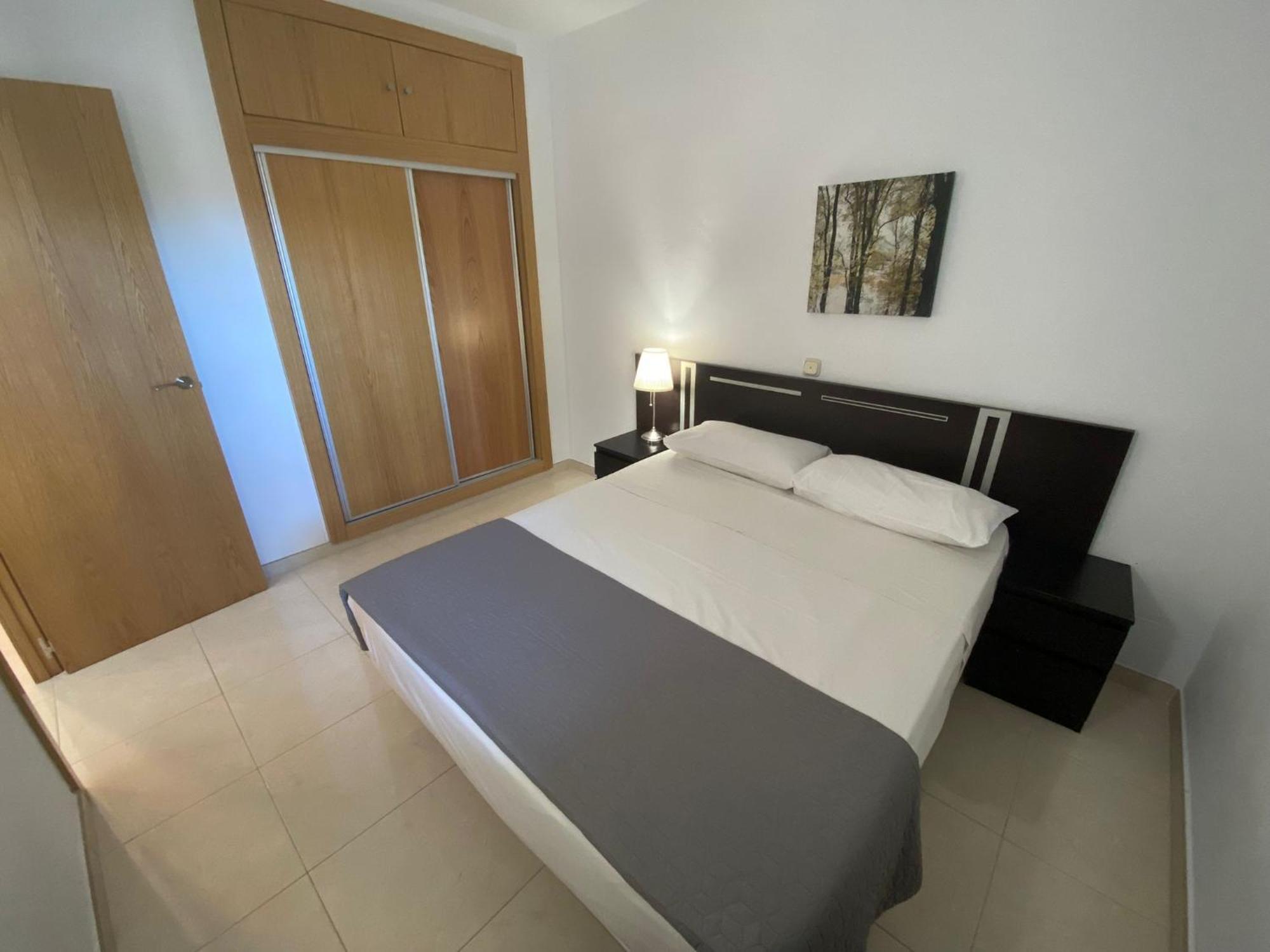Benal Superb Front 1 Bedroom Apartment, Sleeps 5 * Benalmadena